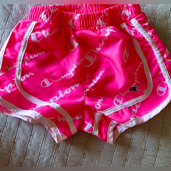 Champion shorts - Picture 2 of 2